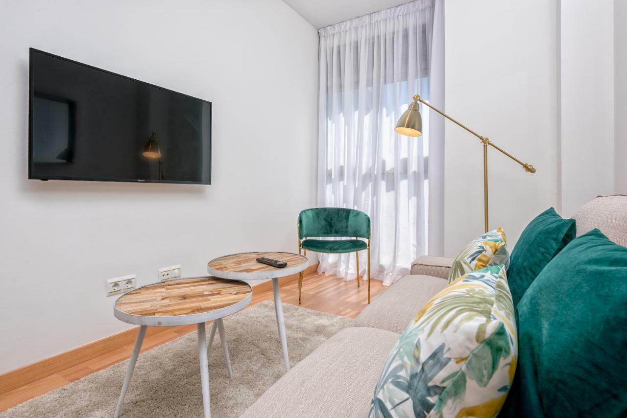 Iloftmalaga Cuarteles Apartment Luaran gambar